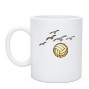 Чашка с волейбольным мячом и чайками