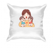 Подушка с мамой и детьми