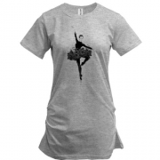 Подовжена футболка з красивою балериною що танцює
