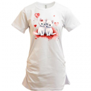 Подовжена футболка із закоханими кішечками